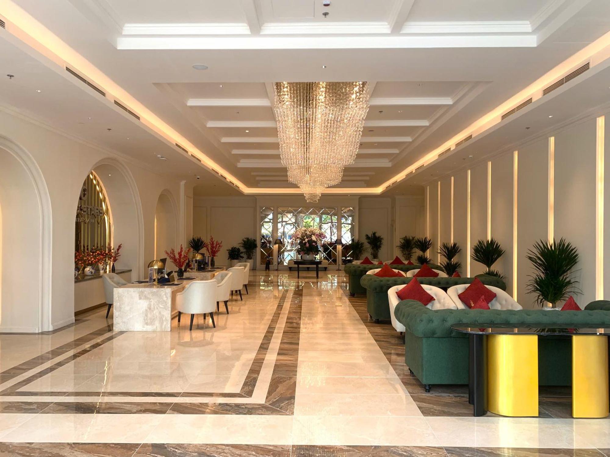 Cosmo Stars Hotel Bac Lieu Экстерьер фото