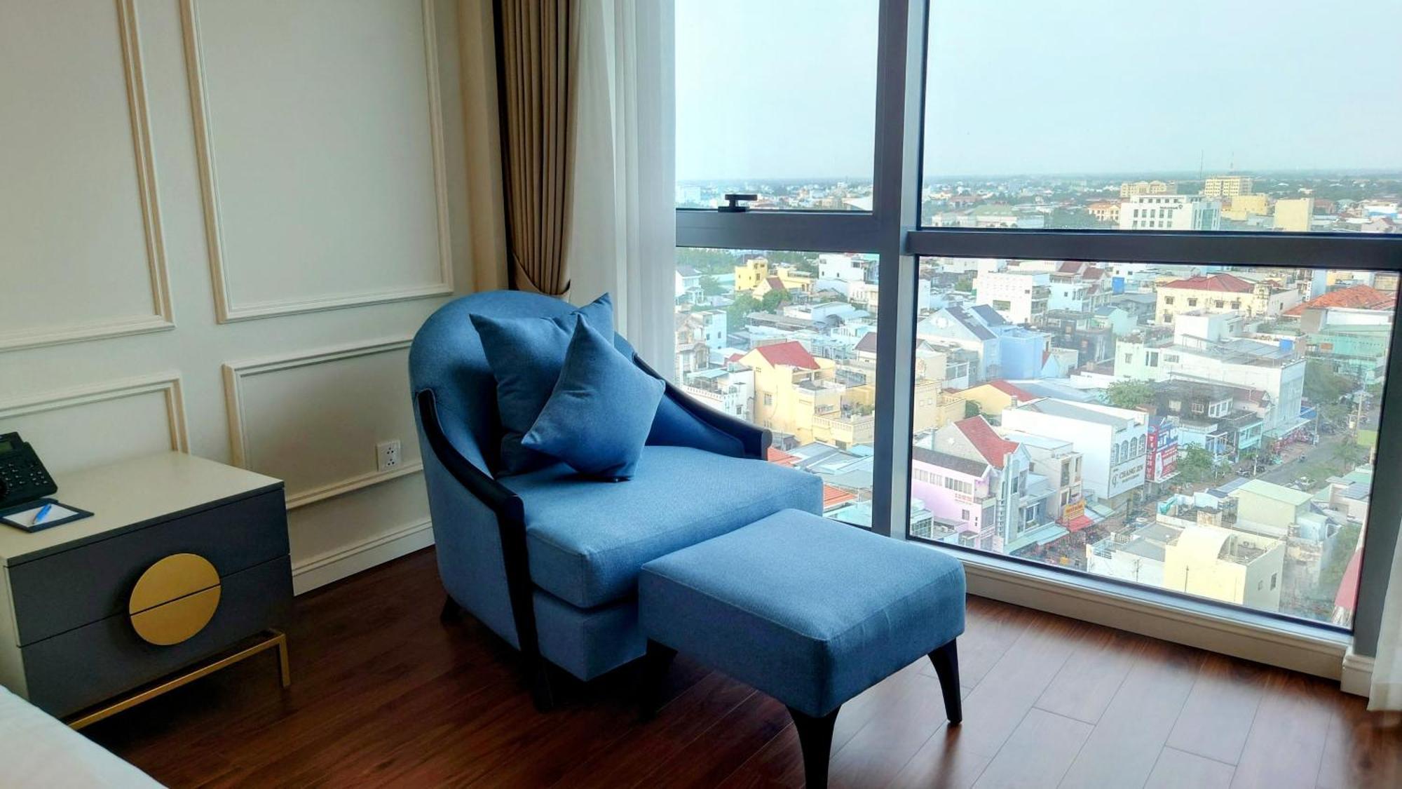 Cosmo Stars Hotel Bac Lieu Экстерьер фото